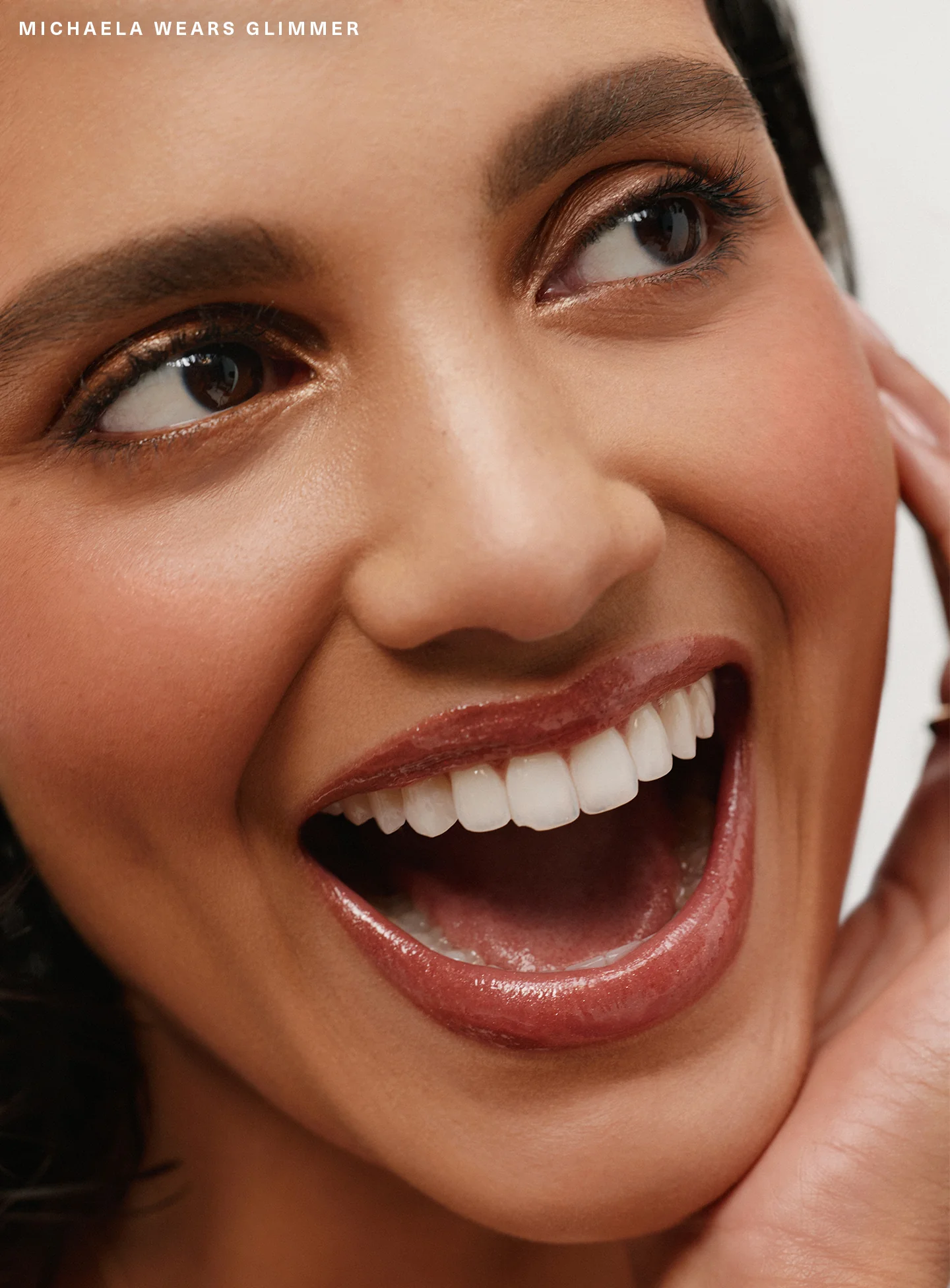 Positive Light Luminizing Lip Gloss - Image 23